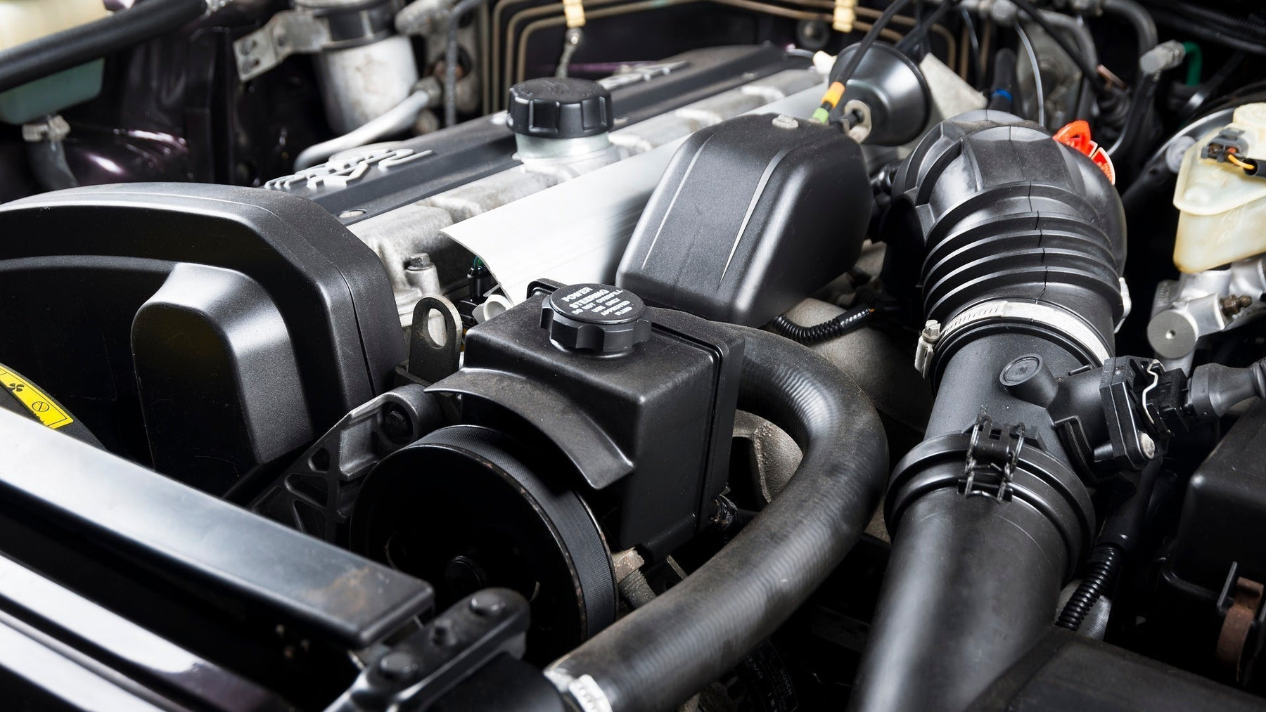 How to Use an Automotive Borescope for Engine Diagnostics