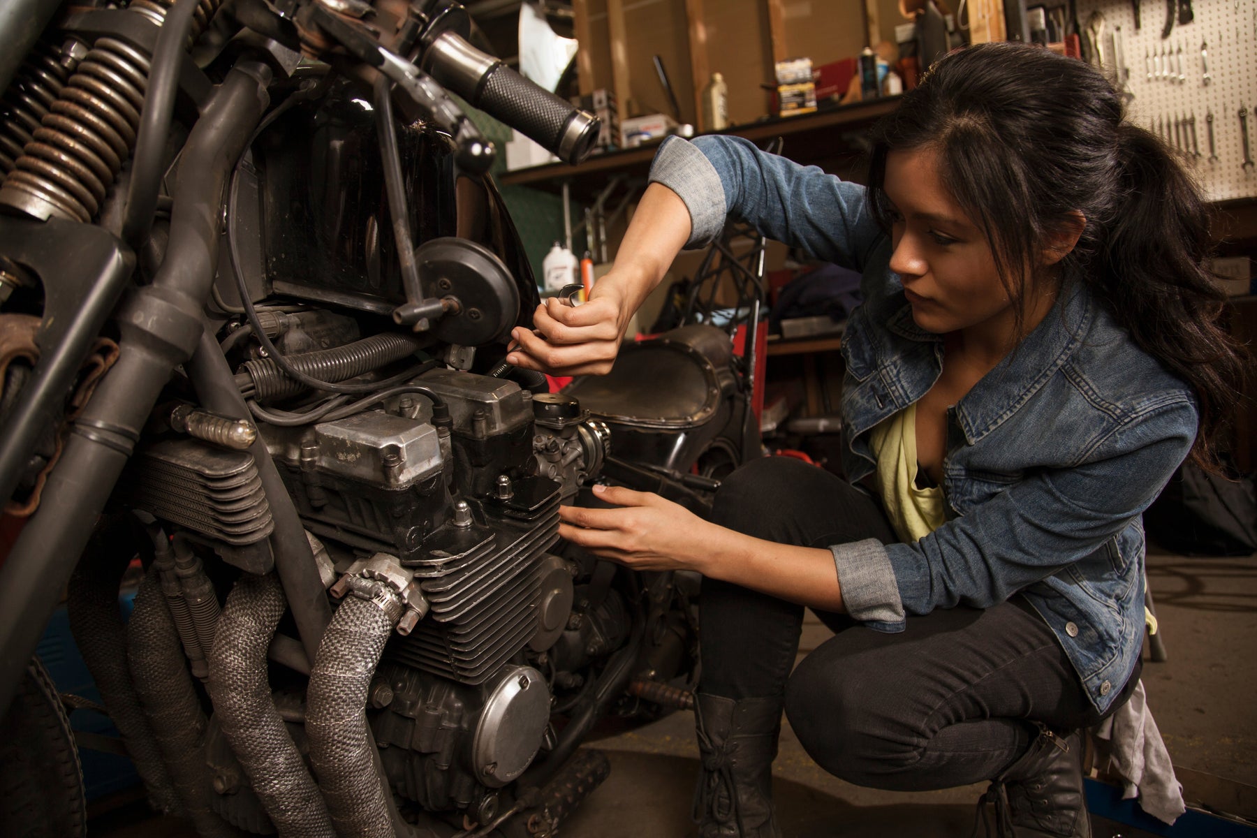 How to Use a Thermal Camera to Diagnose Motorcycle Exhaust and Engine Issues