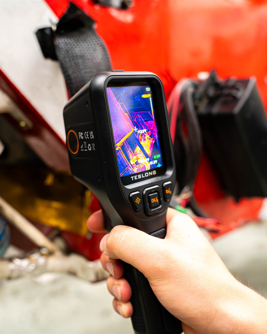 Using a Teslong thermal camera beside the race car